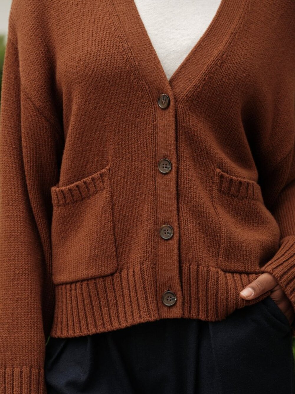 NWT Jenni Kayne Chestnut Brown V-Neck Button Cardigan